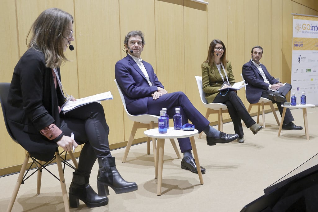 la-ministra-teresa-ribera-participa-en-la-inauguracin-del-galician--offshore-internationalhub-sobre-elica-marina-en-ferrol-_5276 (3)
