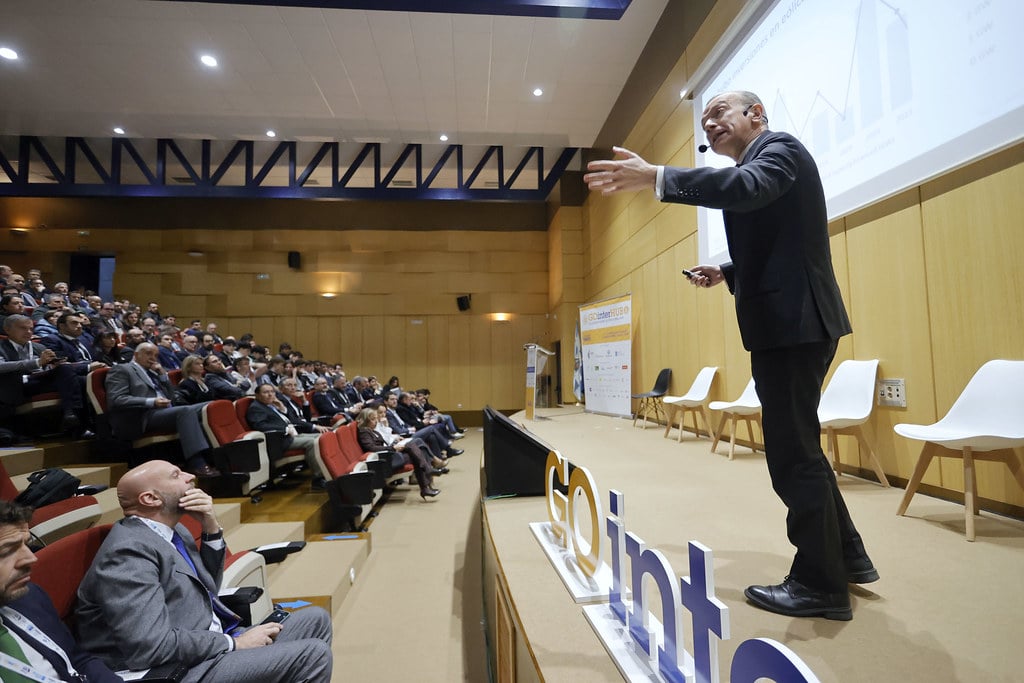 la-ministra-teresa-ribera-participa-en-la-inauguracin-del-galician--offshore-internationalhub-sobre-elica-marina-en-ferrol-_5276 (5)